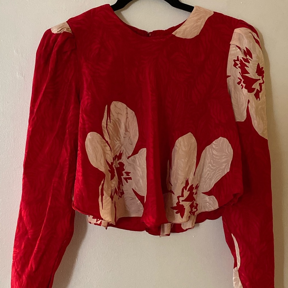 Silk like Women’s Crop